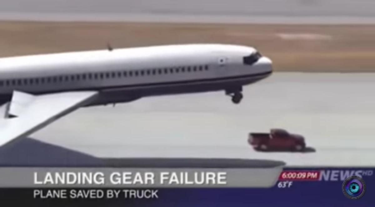 landing gear failure nissan commercial