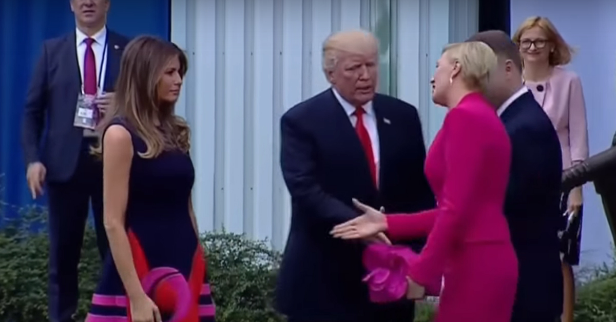 Still from the moment during which Germany's First Lady greeted the United States'.