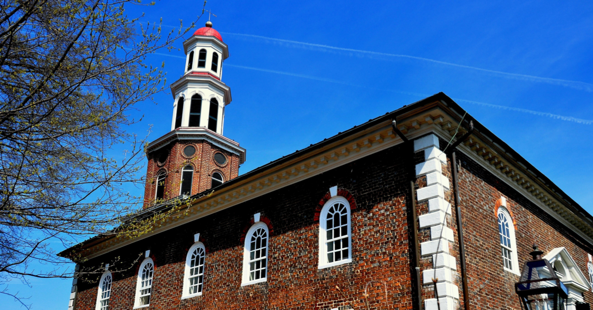 Exterior of historic Christ Church in Alexandria, Virginia