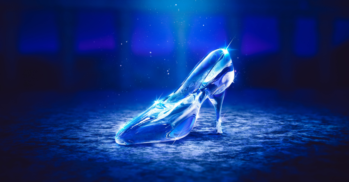 3D rendering of glass stiletto heel