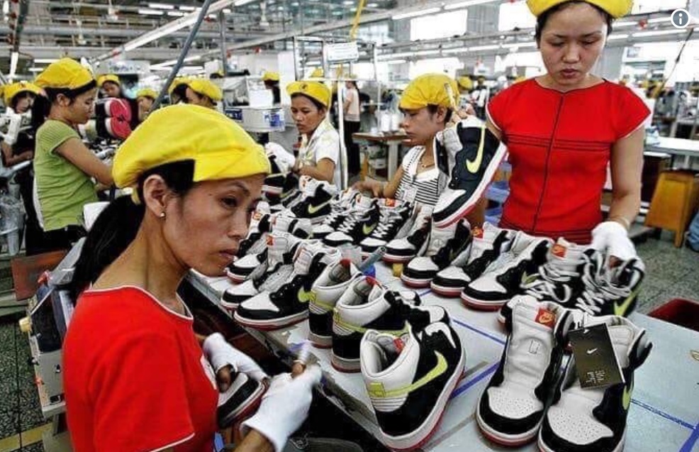 how much does nike pay their workers in china