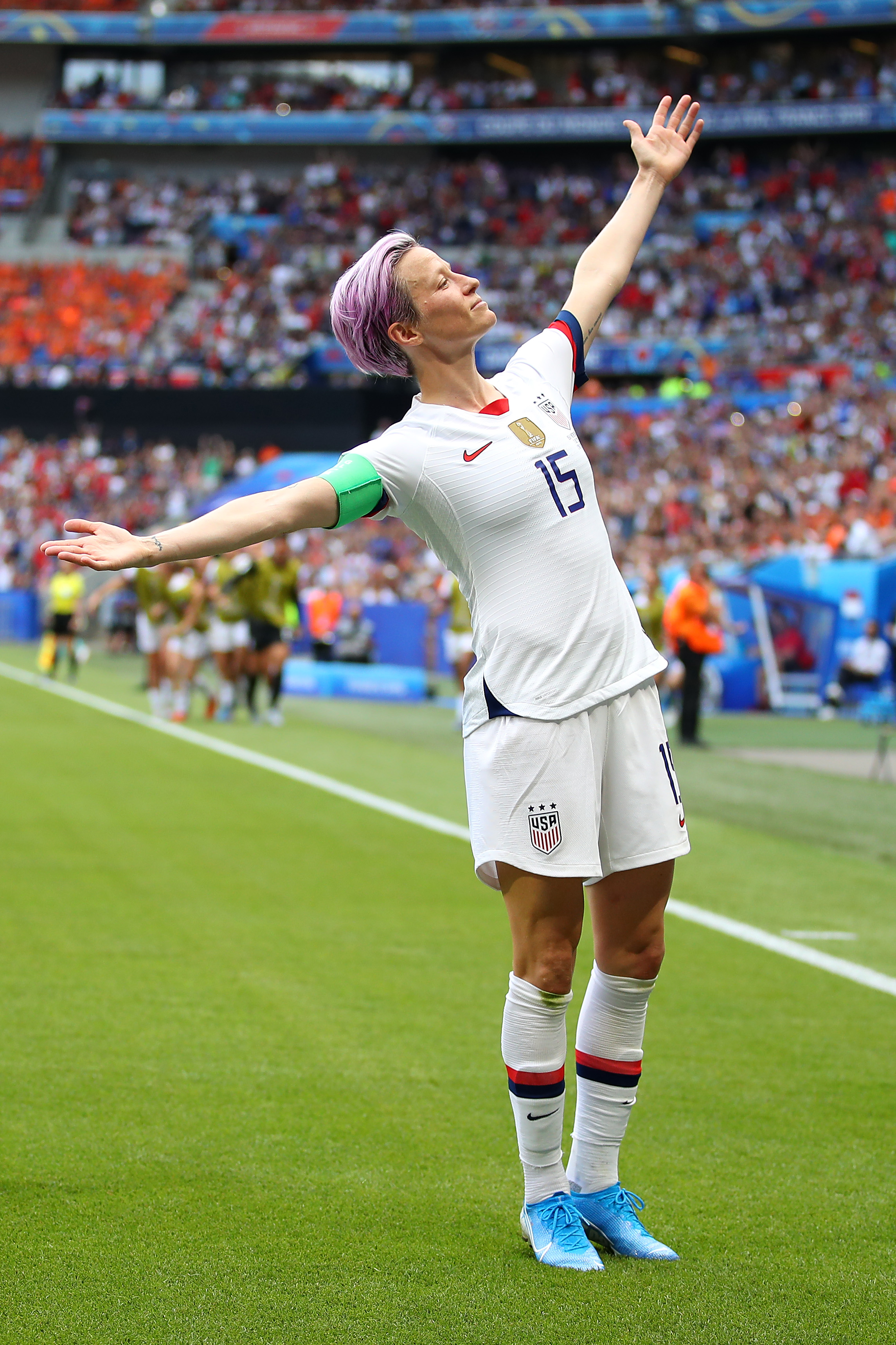 Did U.S. Women's Soccer Player Give Nazi Salute Outside ...