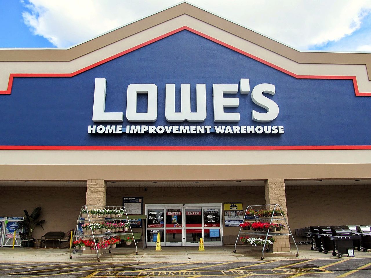 the closest lowe's home improvement
