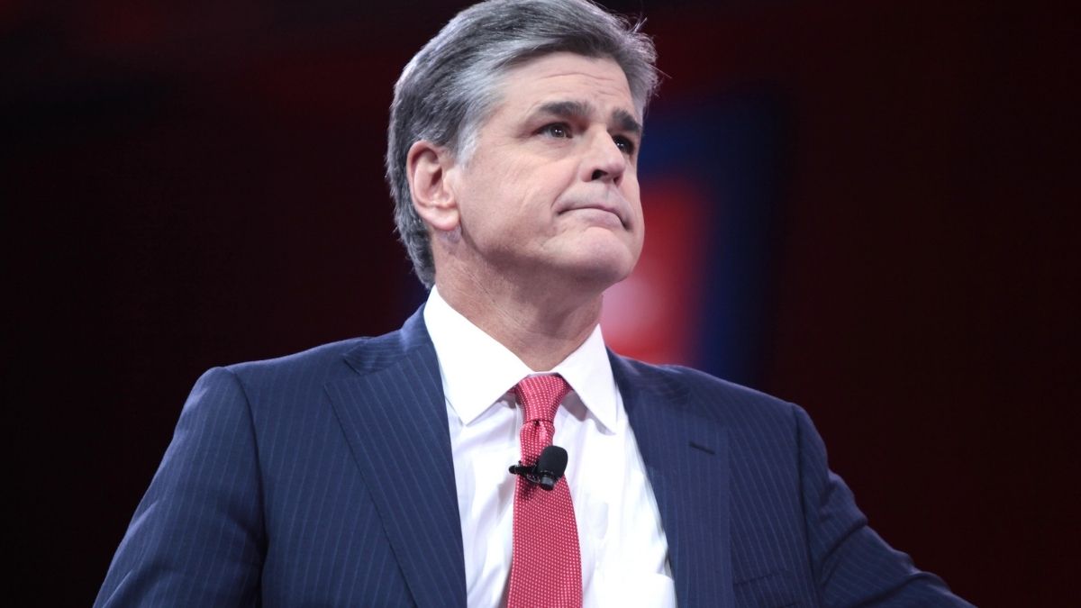 Fox News host Sean Hannity caused a stir when he accidentally vaped live on air.