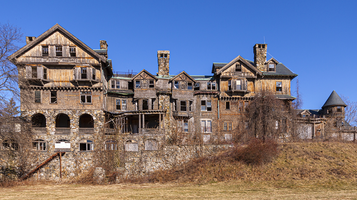 The abandoned Bennett College aka Bennett School for Girls did not become a mega mansion.