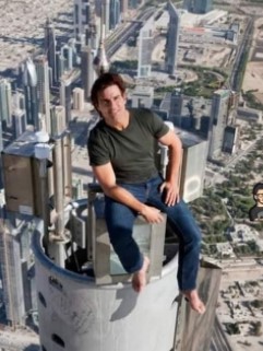 tom cruise standing on burj khalifa