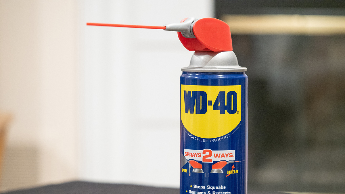 An online ad showed WD-40 being sprayed into a car's gas tank.