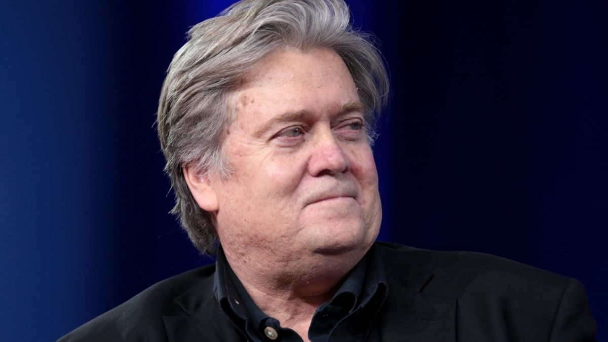steve bannon charged with contempt of congress