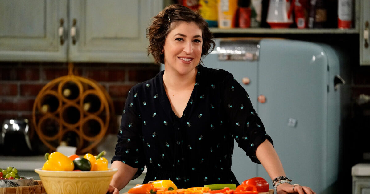 ‘Jeopardy’ Host Mayim Bialik Targeted in Phony CBD Endorsement, False Allegations
