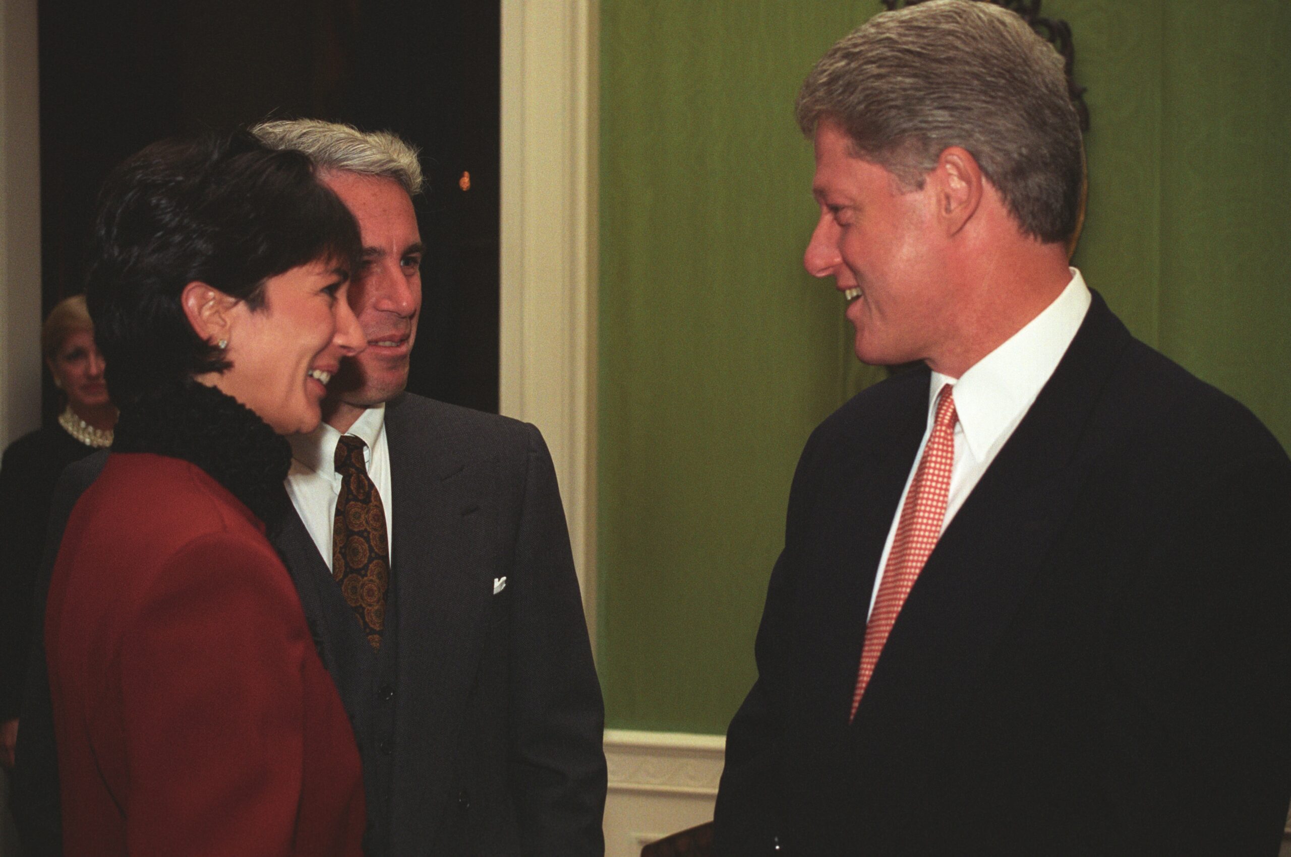 According to the William J. Clinton Presidential Library and Museum former US President Bill Clinton was photographed with Jeffrey Epstein and Ghislaine Maxwell on September 29 1993 at the White House.