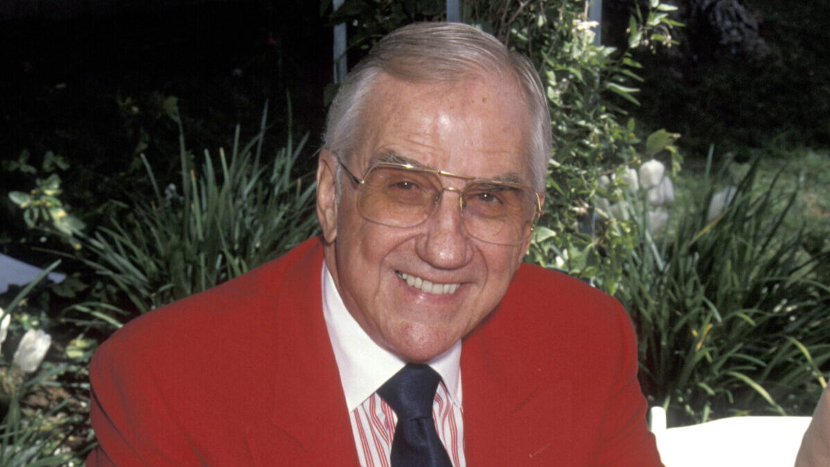 Ed McMahon never gave out big checks at ordinary people's doorsteps for Publishers Clearing House.