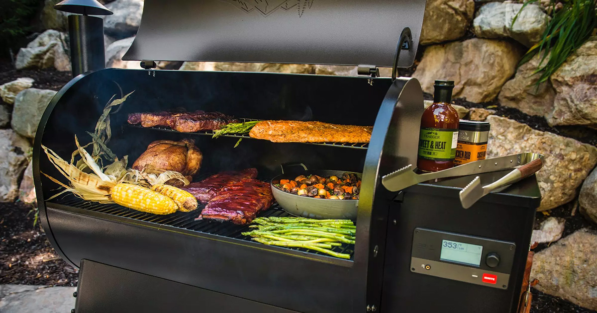 A Facebook scam for Traeger Grills on Eanzeishop advertised the words Traeger grill big sale and our store is closing soon and you can get huge discount online and in store and come and choose.