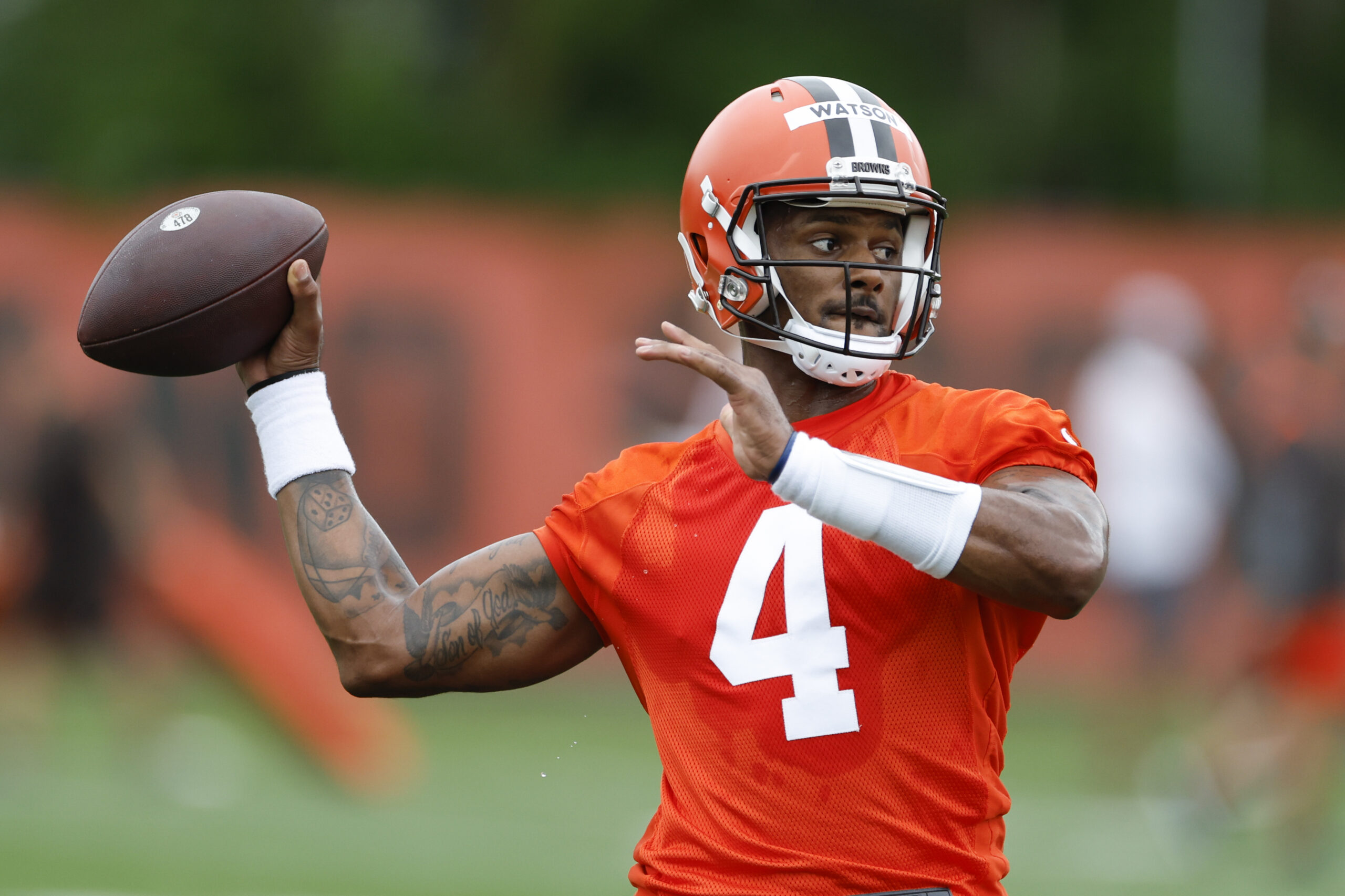 Cleveland Browns quarterback Deshaun Watson takes part in drills at the NFL football team's practice facility Tuesday, June 14, 2022, in Berea, Ohio. (AP Photo/Ron Schwane)