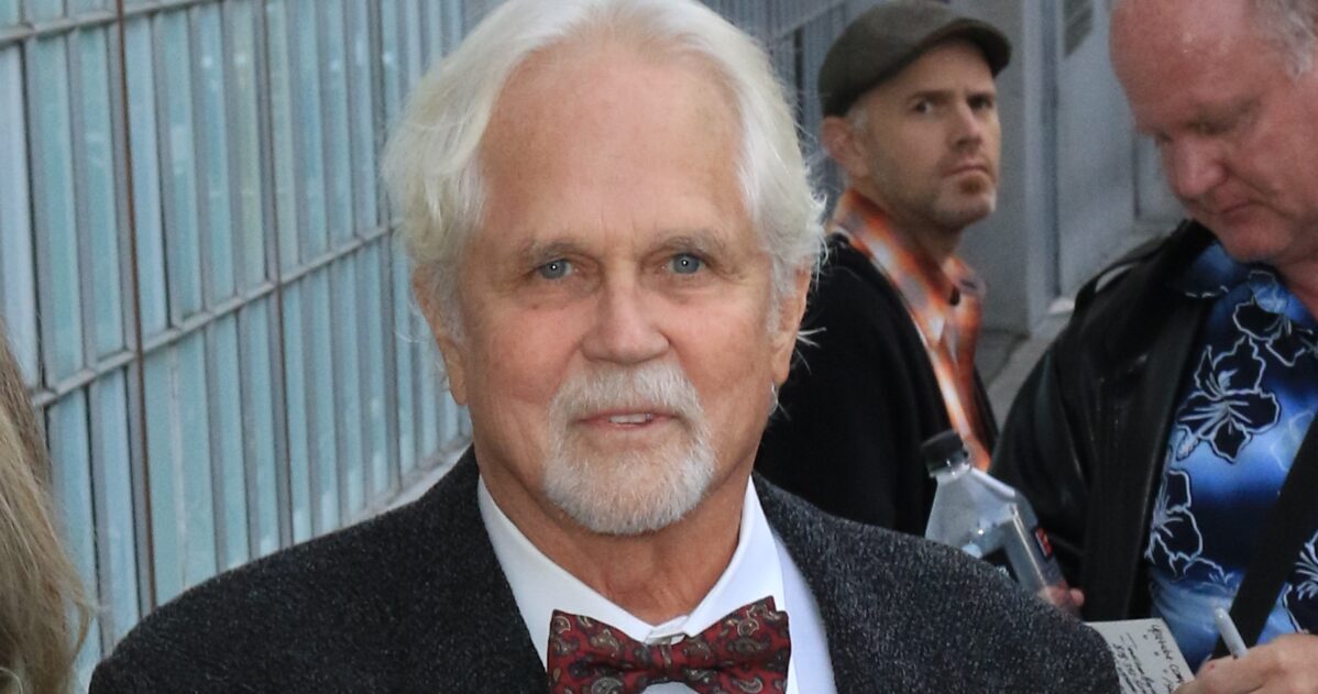 Tony Dow is not dead yet, as of the morning of July 27, 2022.