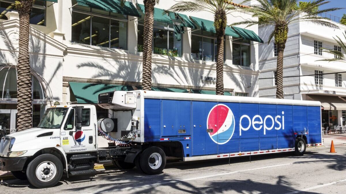 We looked at a survey scam on Facebook that involved Pepsi and a page named Pepsi FANES claimed to be giving away gift boxes of the Pepsi soft drink in honor of the company's 119th birthday.