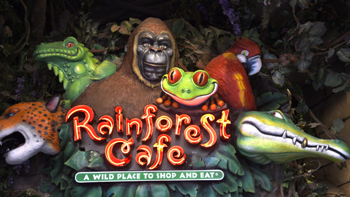 A Twitter rumor said Greg Abbott once dined at Rainforest Cafe and refused to leave a tip for the wait staff.